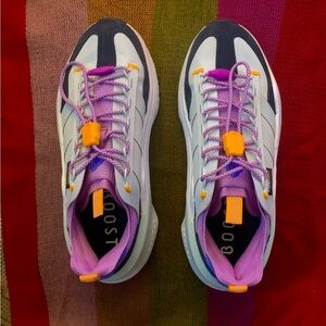 NEW ADIDAS SNEAKERS TRAINERS AVRYN X SIZE 7 MULTI COLOR